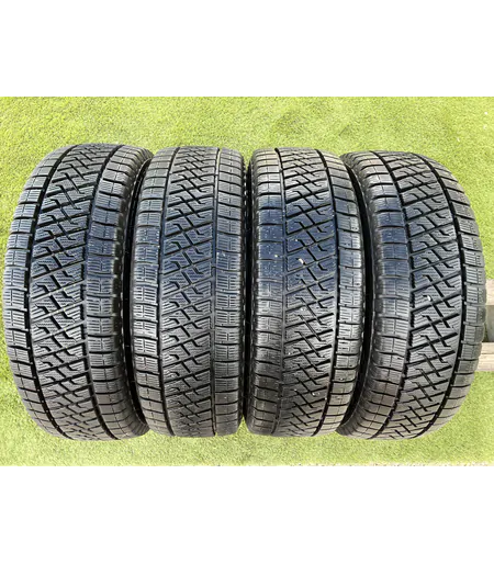 215/65 R16C Lassa Wintus 2 téli gumi 9-10mm 1