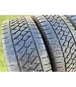 215/70 R15C Bridgestone Blizzak W810 téli gumi 6-7mm 2