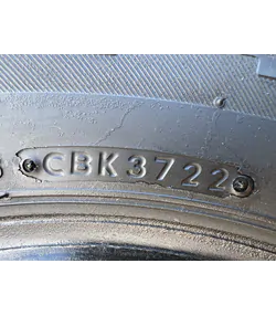 215/70 R15C Bridgestone Blizzak W810 téli gumi 6-7mm 6