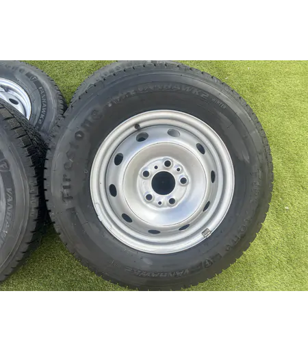 5x118 15"Fiat,Citroen,Peugeot gyári lemezfelni 215/70 R15C téli gumikkal 2