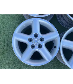 5x114.3 16" Nissan gyári alufelni 6,5Jx16h2 ET40 2
