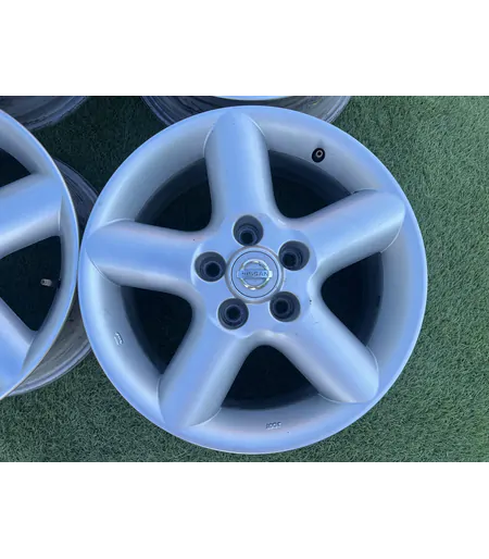 5x114.3 16" Nissan gyári alufelni 6,5Jx16h2 ET40 3