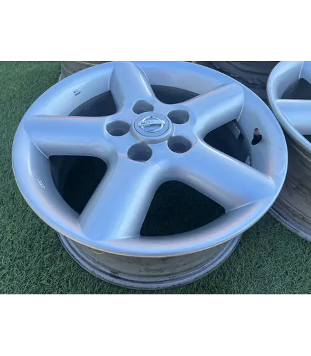 5x114.3 16" Nissan gyári alufelni 6,5Jx16h2 ET40 6