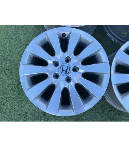 5x114.3 17" Honda gyári alufelni 7Jx17h2 ET50 2