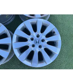 5x114.3 17" Honda gyári alufelni 7Jx17h2 ET50 3