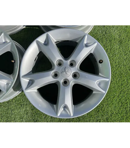 5x114.3 17" Mitsubishi gyári alufelni 7Jx17h2 ET46 - Mobil Gumis 3