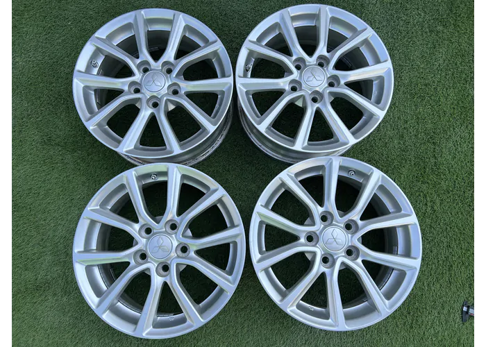 5x114.3 16" Mitsubishi gyári alufelni +TPMS szenzor 6,5Jx16h2 ET46 alapértelmezett kép