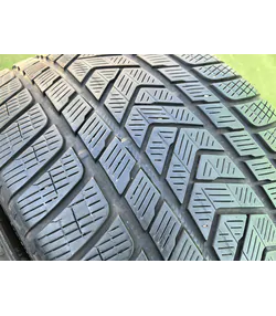 305/40 R20 Pirelli Scorpion téli gumi 5mm - Mobil Gumis 3