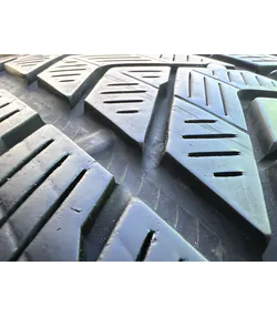 305/40 R20 Pirelli Scorpion téli gumi 5mm - Mobil Gumis 4