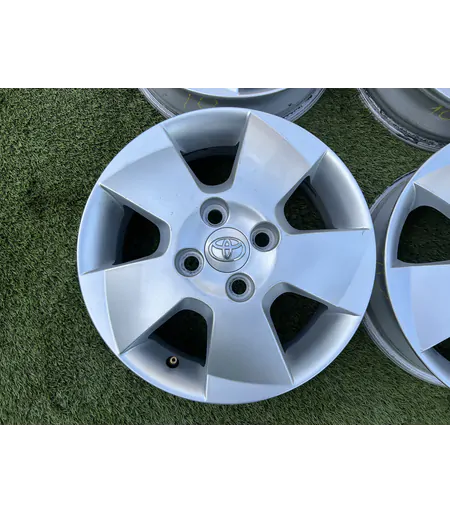 4x100 14" Toyota gyári alufelni 4,5Jx14h2 ET39 2