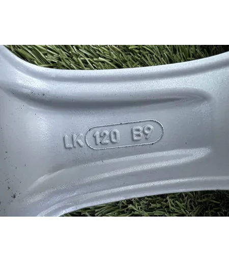 5x120 17" Alutec (BMW E39 E60) alufelni 8Jx17h2 ET20 8