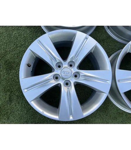 5x114.3 17" Kia gyári alufelni 6,5Jx17h2 ET35 2