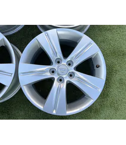 5x114.3 17" Kia gyári alufelni 6,5Jx17h2 ET35 3