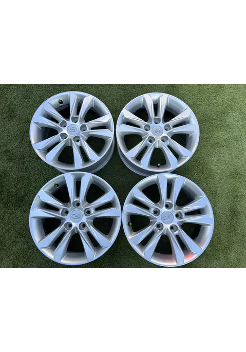 5x114.3 16" Hyundai gyári alufelni 6Jx16h2 ET50