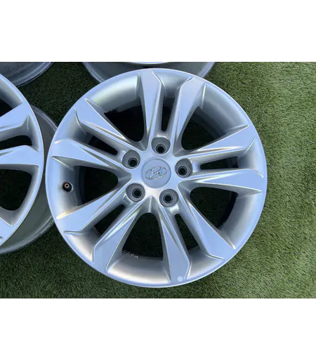 5x114.3 16" Hyundai gyári alufelni 6Jx16h2 ET50 6