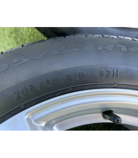 5x112 16" Volkswagen (Alutec) alufelni 205/60 R16 nyári gumikkal - Mobil Gumis 7