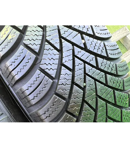 195/65 R15 Nexen Winguard Snow G3 téli gumi 7mm 3