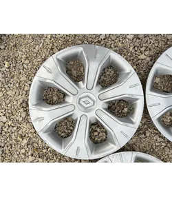 Renault gyári 15" dísztárcsa 3