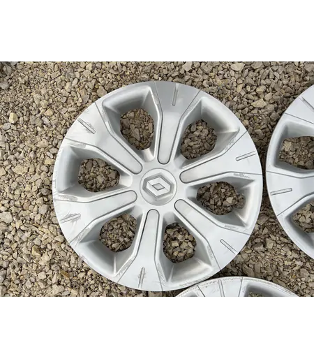 Renault gyári 15" dísztárcsa 3