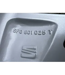 5x112 17" Seat gyári alufelni 7Jx17h2 ET49 - Mobil Gumis 8