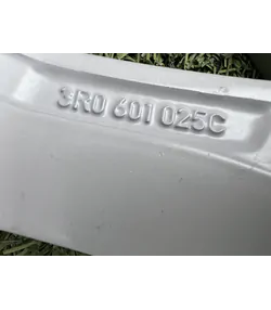 5x112 16" Seat gyári alufelni 7Jx16h2 ET45 - Mobil Gumis 9