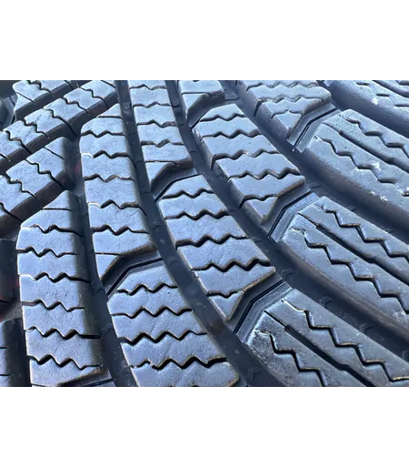 245/35 R19 Bridgestone Blizzak 6 téli gumi 4,5-6mm - Mobil Gumis 4
