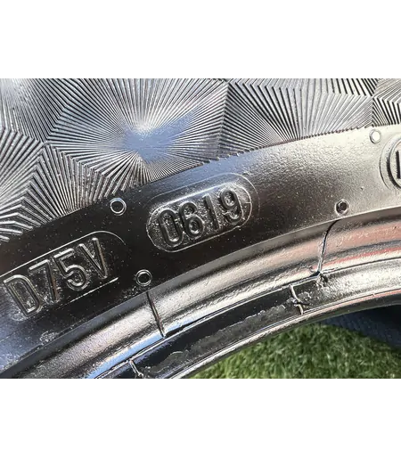 235/60 R18 Continental PremiumContact 6 nyári gumi 5,5-6mm 6