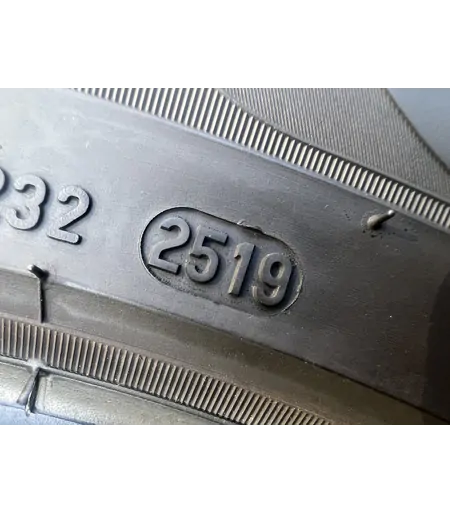235/65 R18 Pirelli Scorpion téli gumi 5mm 6