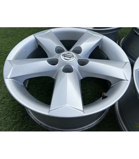 5x114.3 16" Nissan gyári alufelni 6,5Jx16h2 ET40 - Mobil Gumis 6