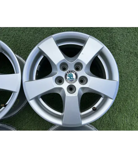 5x100 14" Skoda gyári alufelni 6Jx14h2 ET43 4