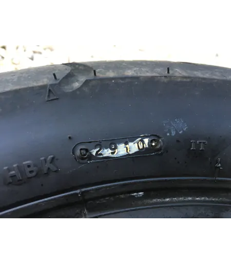 135/10.5 R14 IRC motor nyári gumi 4mm - Mobil Gumis 3