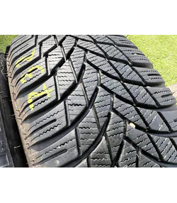 185/60 R15 Lassa Snoways 4 téli gumi 7mm 3