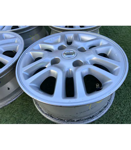 4x114.3 14" Nissan gyári alufelni 5,5Jx14h2 ET45 6