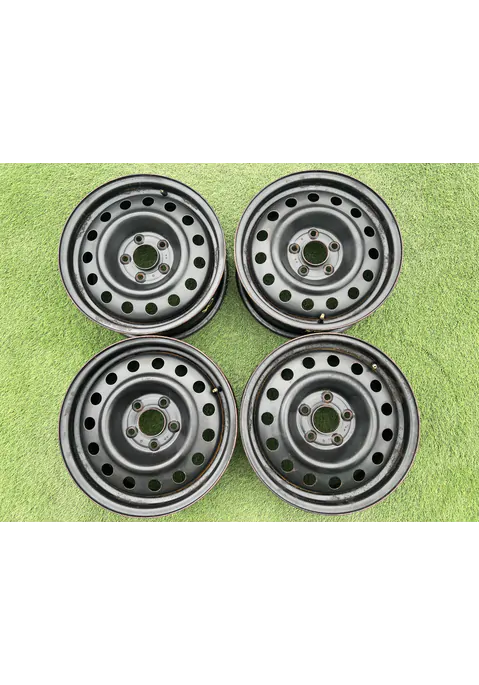 5x114.3 16" Nissan gyári lemezfelni 6,5Jx16h2 ET45