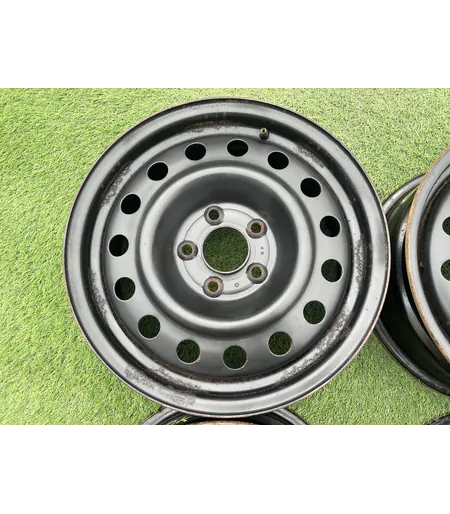 5x114.3 16" Nissan gyári lemezfelni 6,5Jx16h2 ET45 5