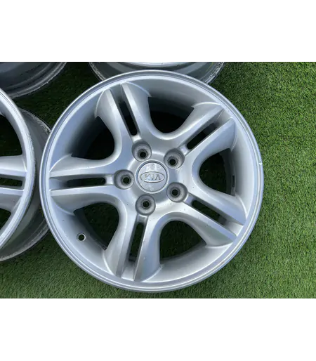 5x114.3 16" Hyundai,Kia gyári alufelni 6,5Jx16h2 ET41 3