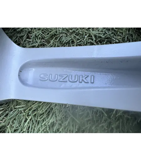 5x114.3 18" Suzuki gyári alufelni 7Jx18h2 ET45 - Mobil Gumis 9