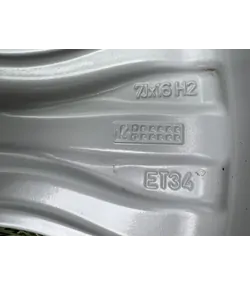 5x100 16" Audi A1 gyári alufelni 7Jx16h2 ET34 7
