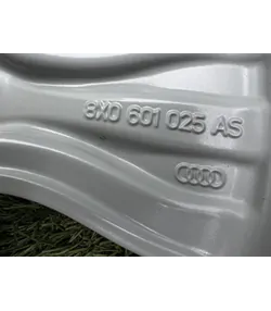 5x100 16" Audi A1 gyári alufelni 7Jx16h2 ET34 8