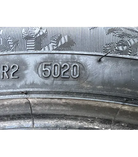 215/55 R17 Semperit Speed Grip 3 téli gumi 7,5-8mm 5