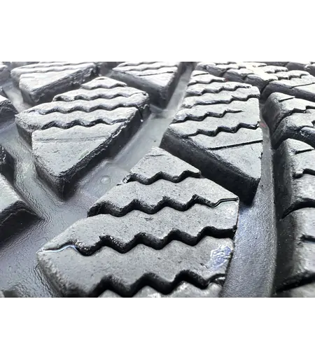 235/55 R18 Bridgestone Blizzak LM005 téli gumi 5mm 4