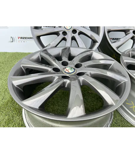 5x110 17" Alfa Romeo gyári alufelni 7,5Jx17h2 ET41 2
