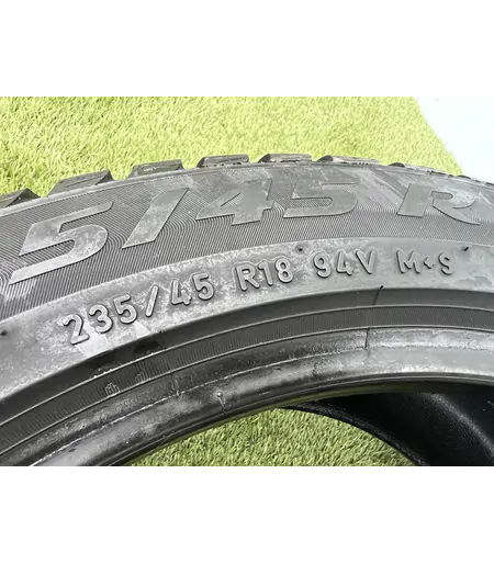 235/45 R18 Pirelli Sottozero téli gumi 6mm 5