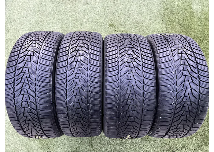 275/40 R20 Hankook Winter I’Cept Evo 3 téli gumi 8mm alapértelmezett kép