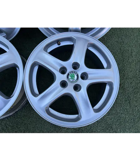 5x100 15" Skoda gyári alufelni 6Jx15h2 ET38 - Mobil Gumis 4