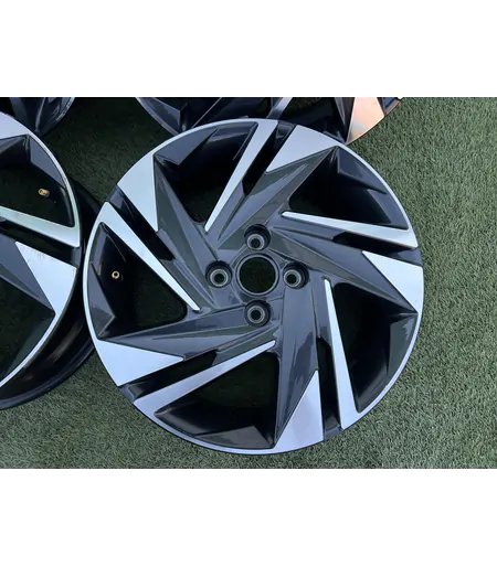 4x100 16" Hyundai gyári alufelni 6Jx16h2 ET50 - Mobil Gumis 4