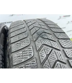 255/45 R19 Pirelli Sottozero 3 téli gumi 4,5-5mm 3
