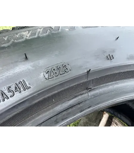 255/45 R19 Pirelli Sottozero 3 téli gumi 4,5-5mm 6