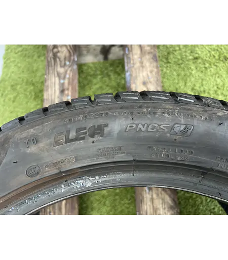 255/45 R19 Pirelli Sottozero 3 téli gumi 4,5-5mm 7