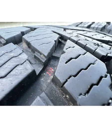 215/65 R15C Nokian SnowProof C téli gumi 8mm 4